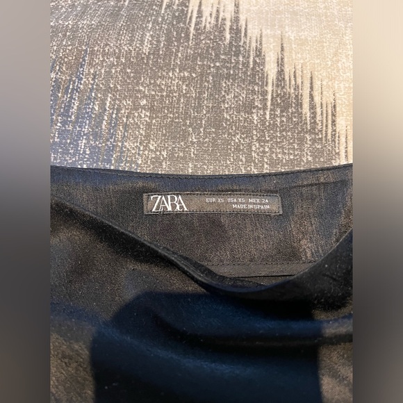 Zara XXS 24” maxi black slip skirt - Picture 2 of 3